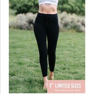 Black pocket luxe draw string
